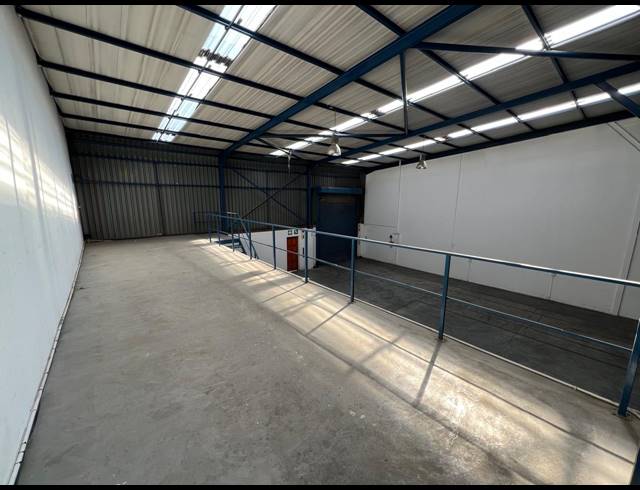 661M² WAREHOUSE TO LET IN STRIJDOMPARK